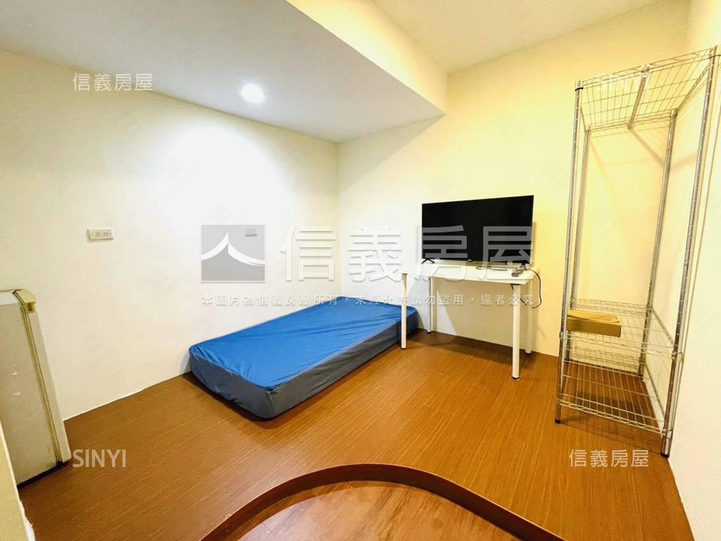 鼓山近輕軌黃金１＋２樓店房屋室內格局與周邊環境
