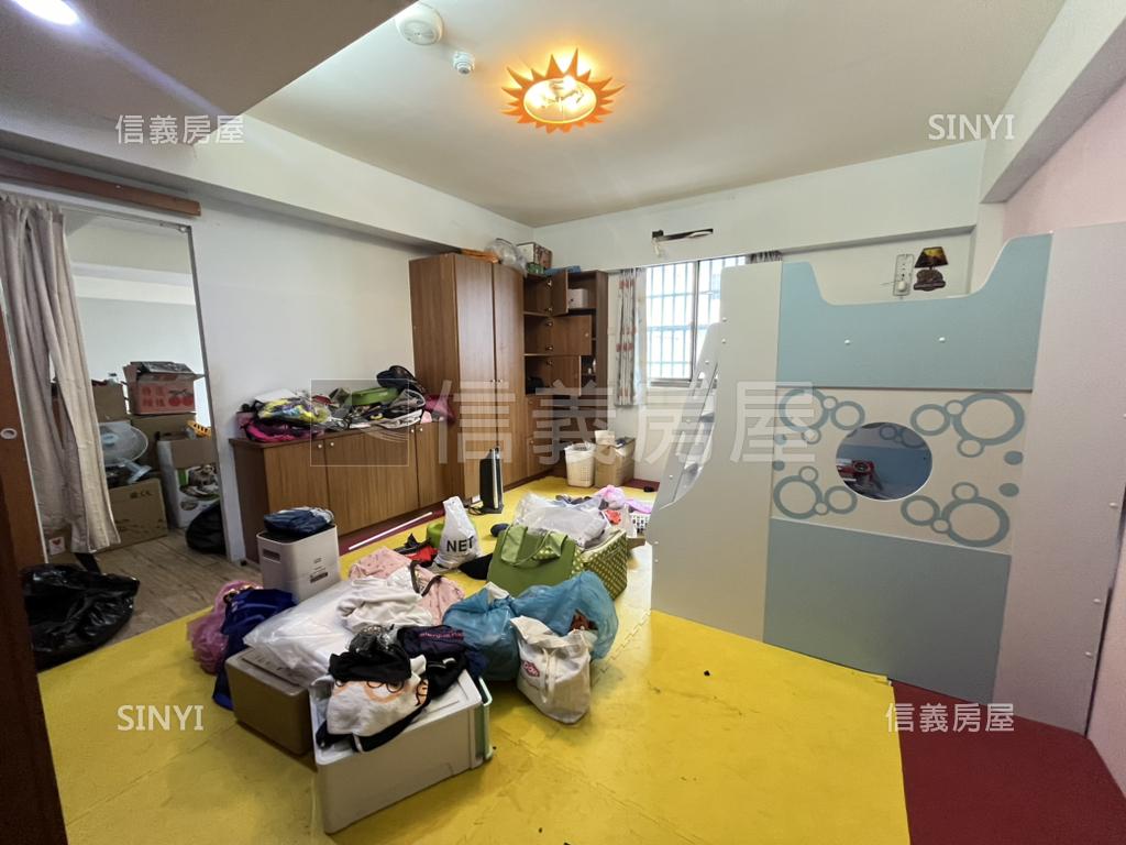 尊榮格局雙戶打通‧雙平車房屋室內格局與周邊環境