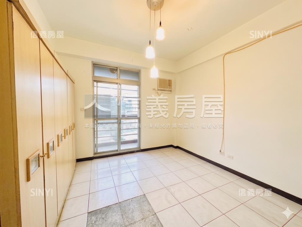 東區大面寬臨路透天房屋室內格局與周邊環境