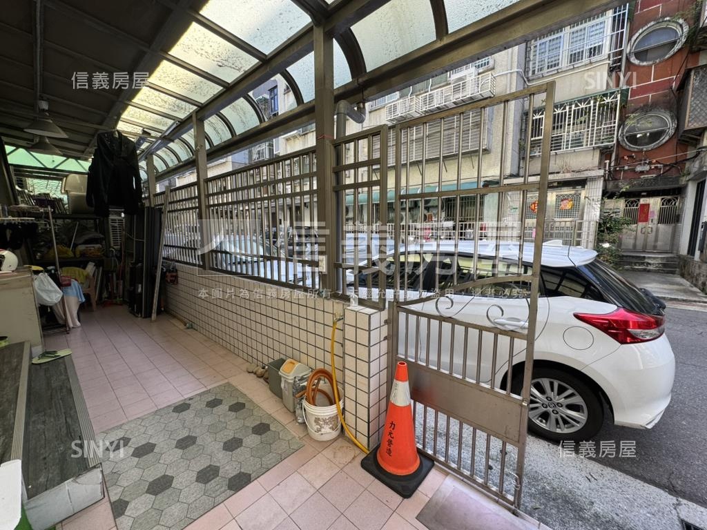 國泰一樓門前方便停車房屋室內格局與周邊環境