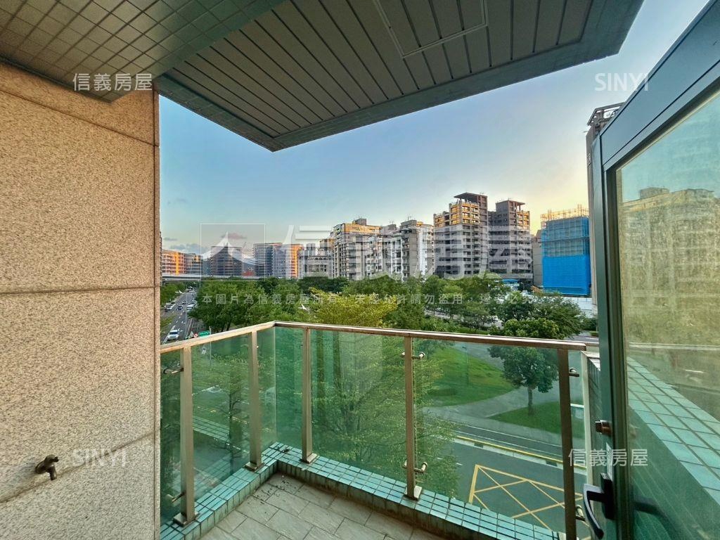 內湖五期｜正面公園綠意房屋室內格局與周邊環境