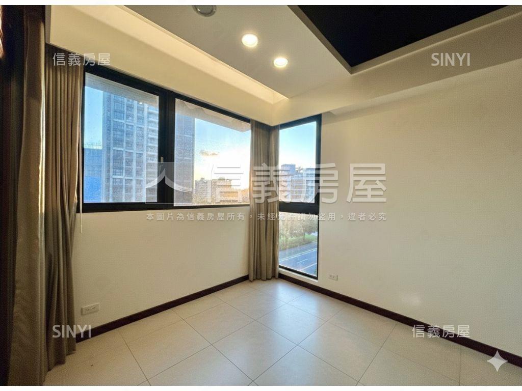 內湖五期｜正面公園綠意房屋室內格局與周邊環境