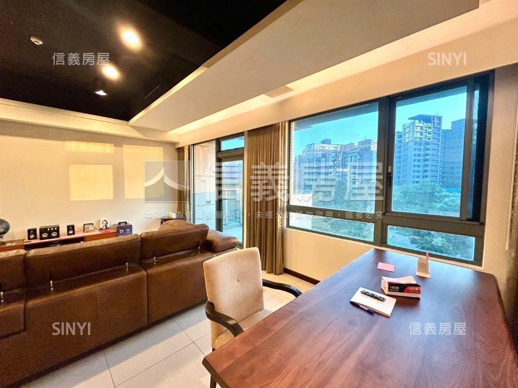 內湖五期｜正面公園綠意房屋室內格局與周邊環境