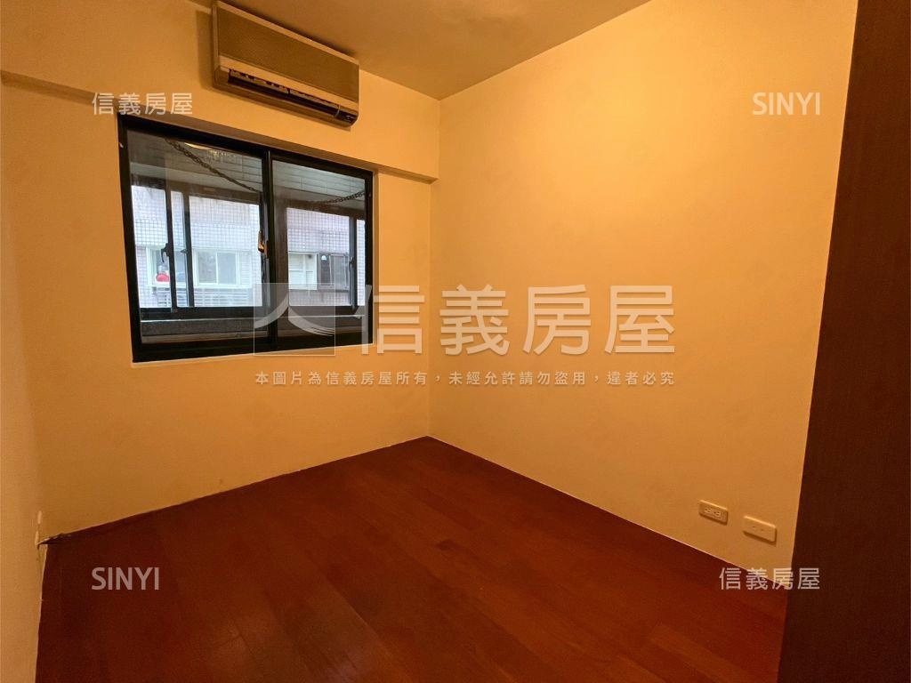 復旦高中旁景觀大四房車位房屋室內格局與周邊環境