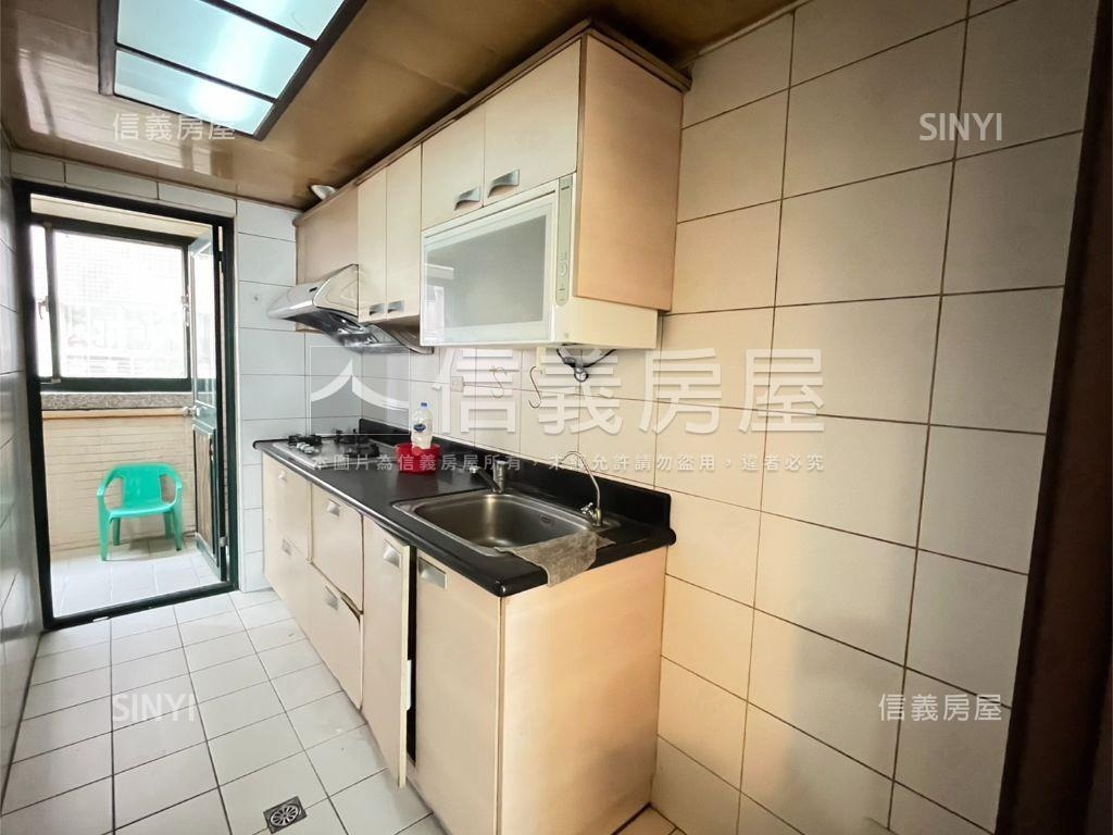 復旦高中旁景觀大四房車位房屋室內格局與周邊環境