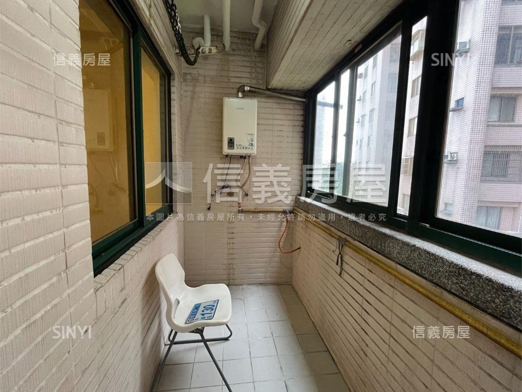 復旦高中旁景觀大四房車位房屋室內格局與周邊環境