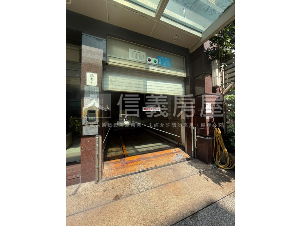 便宜！時尚麗舍塔式車位房屋室內格局與周邊環境