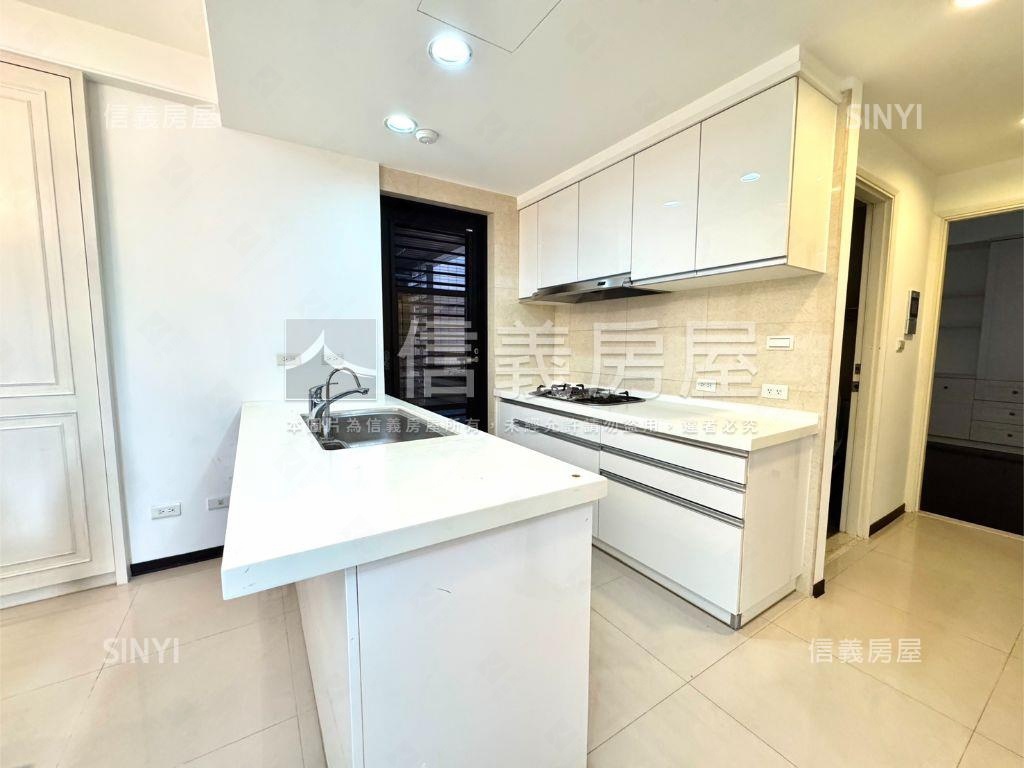 鼎真麗澤三房泳池名邸房屋室內格局與周邊環境