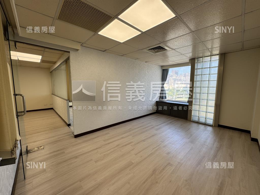 一層一戶公園首排採光商辦房屋室內格局與周邊環境