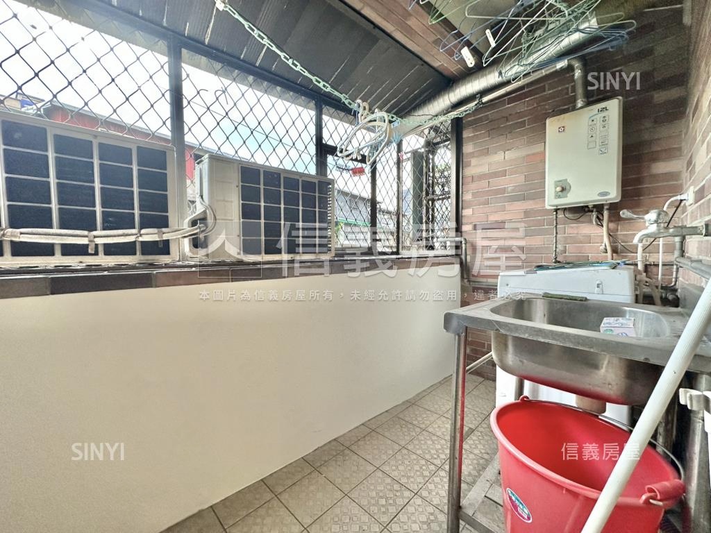 近南勢角稀有三樓美屋房屋室內格局與周邊環境