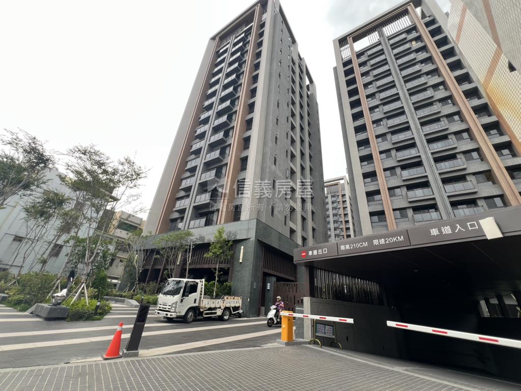 昌祐●兩房兩衛＋平車房屋室內格局與周邊環境
