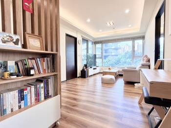 大面積綠景兩房裝潢美屋