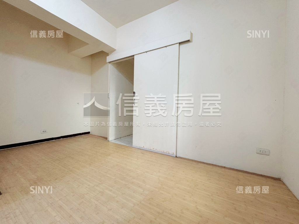 光復路旁。培英學區優住店房屋室內格局與周邊環境