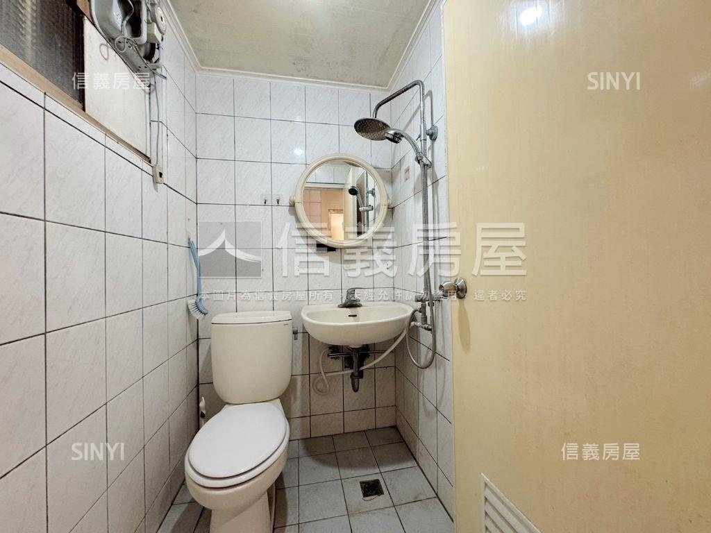 光復路旁。培英學區優住店房屋室內格局與周邊環境