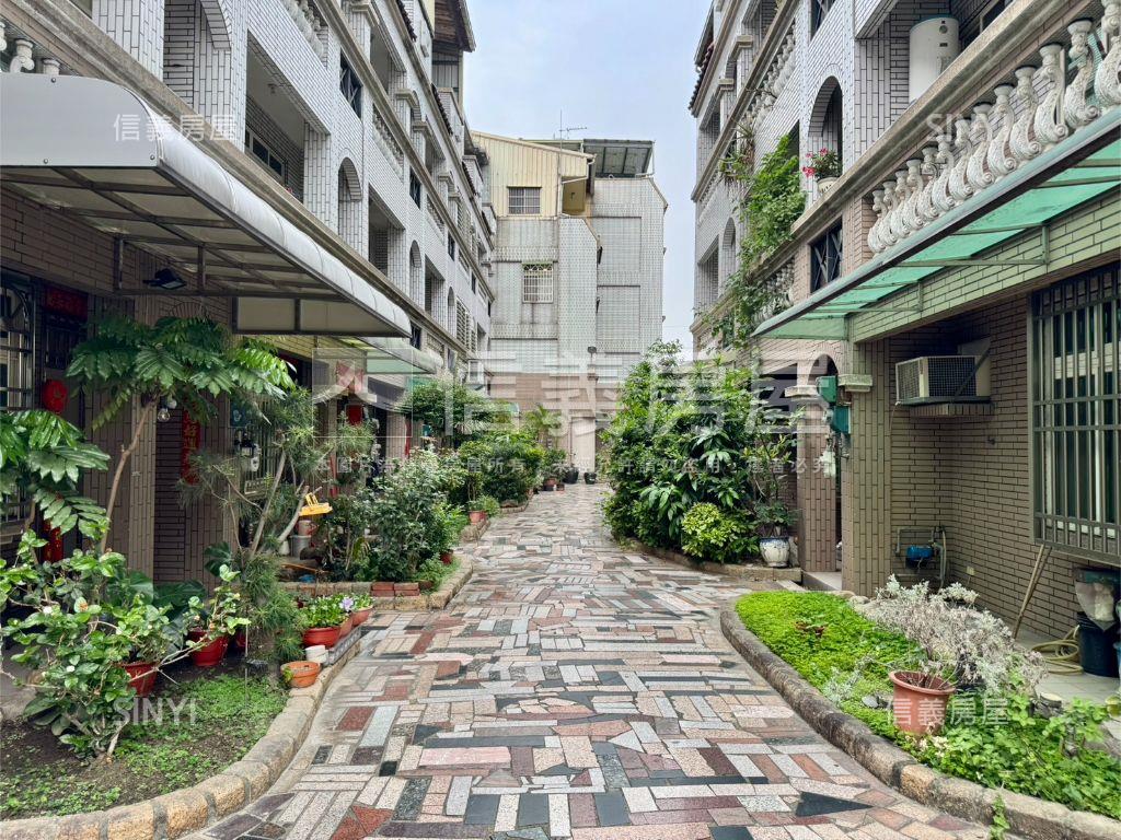 專任大面寬邊間美別墅房屋室內格局與周邊環境