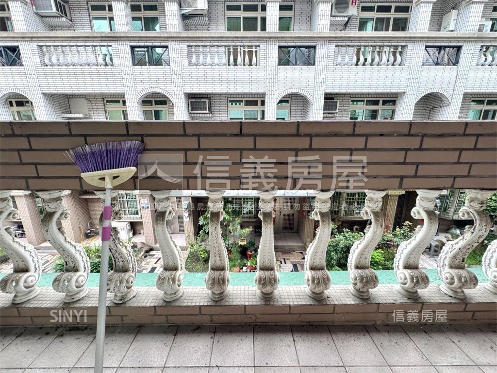 專任大面寬邊間美別墅房屋室內格局與周邊環境