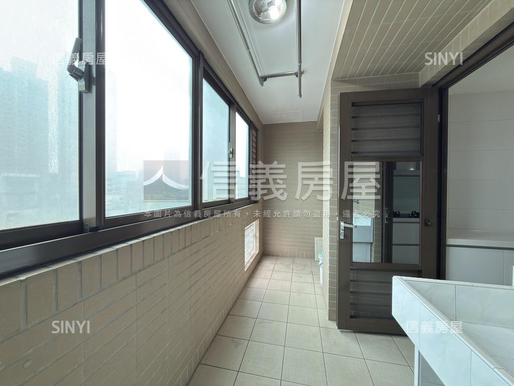 大觀花園景觀四房雙車位房屋室內格局與周邊環境