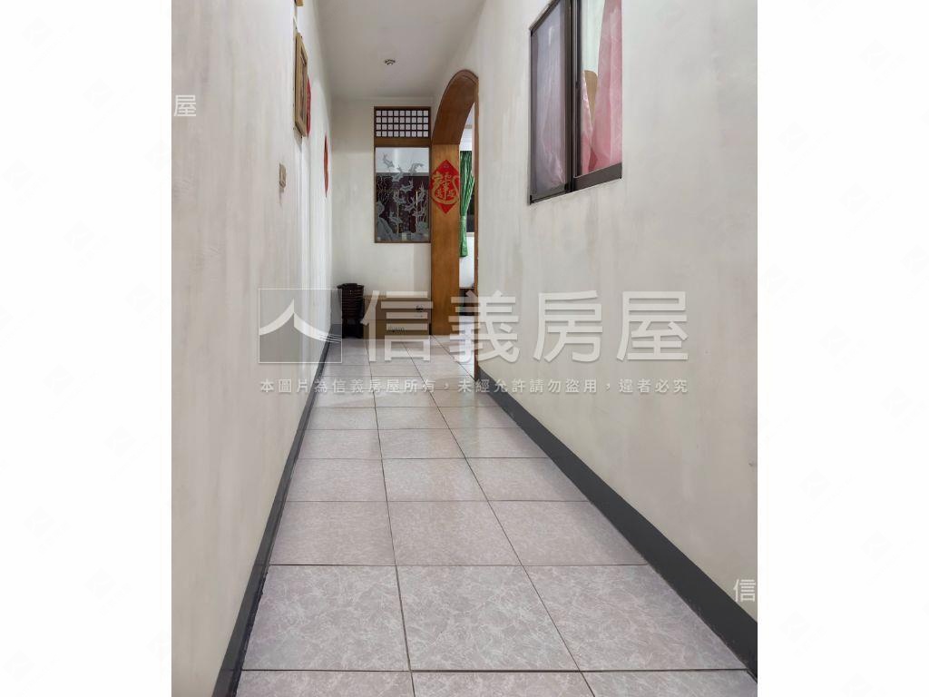 稀有挑高一樓˙停車方便房屋室內格局與周邊環境