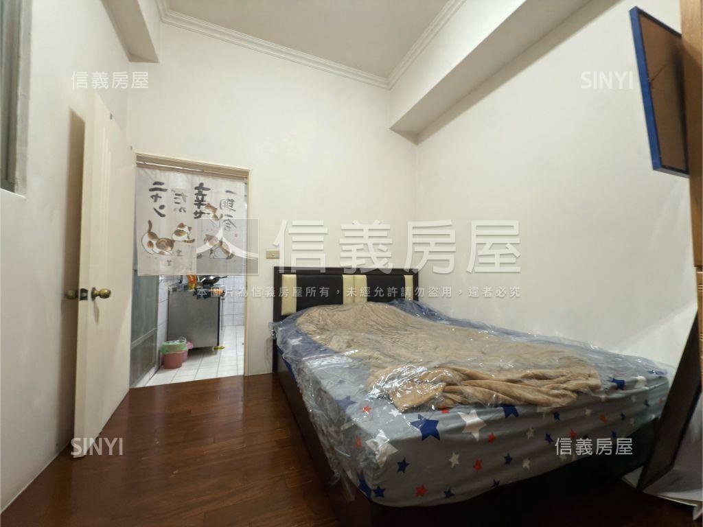 稀有挑高一樓˙停車方便房屋室內格局與周邊環境