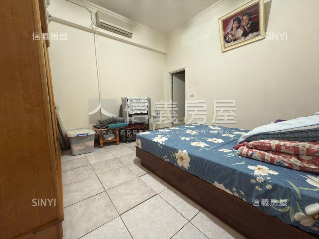 稀有挑高一樓˙停車方便房屋室內格局與周邊環境