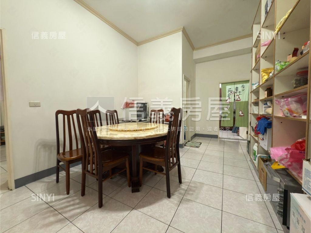 稀有挑高一樓˙停車方便房屋室內格局與周邊環境