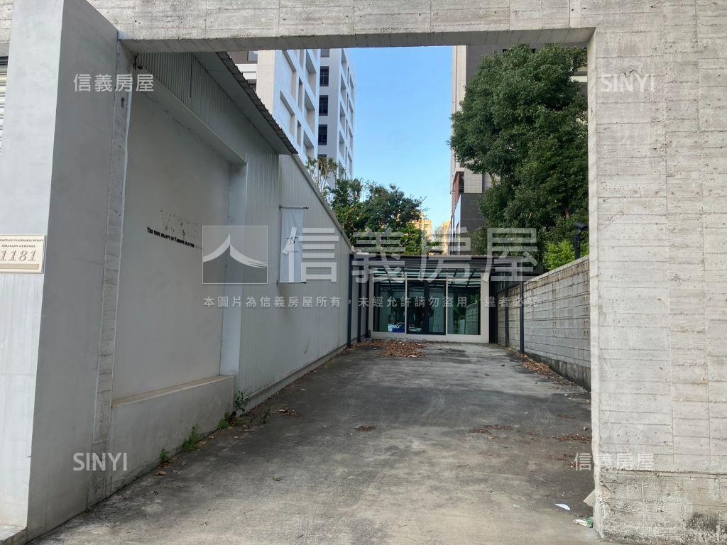 中國醫旁約２４米面寬土地房屋室內格局與周邊環境