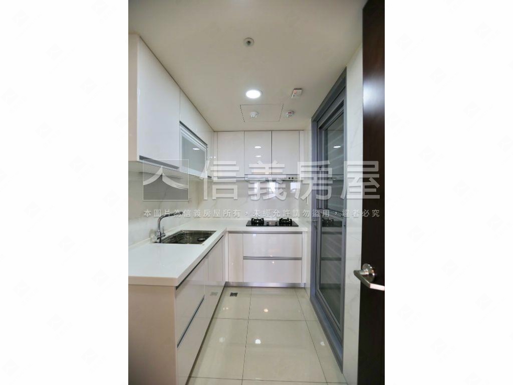 世紀雙星｜２房２衛視野宅房屋室內格局與周邊環境