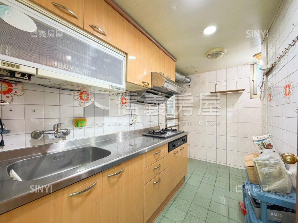 景安捷運溫馨成家３房美寓房屋室內格局與周邊環境