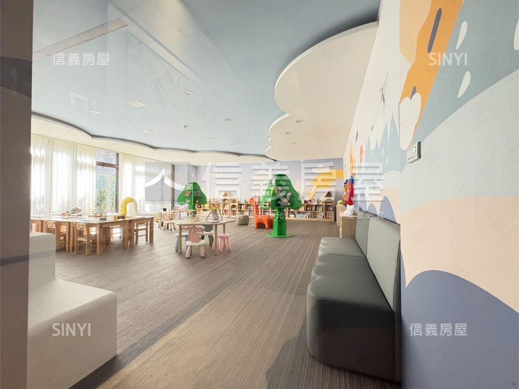 專任「新」勝旺居兩房車位房屋室內格局與周邊環境