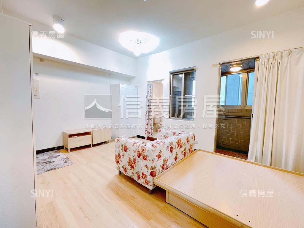 大坪林有陽台漂亮大套房房屋室內格局與周邊環境