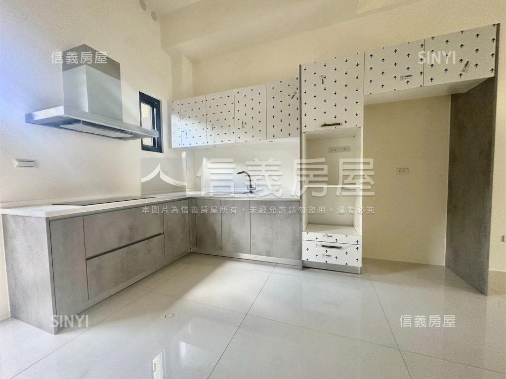 鳳凰路全新未入住美別墅Ｂ房屋室內格局與周邊環境