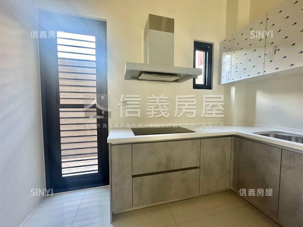 鳳凰路全新未入住美別墅Ｂ房屋室內格局與周邊環境