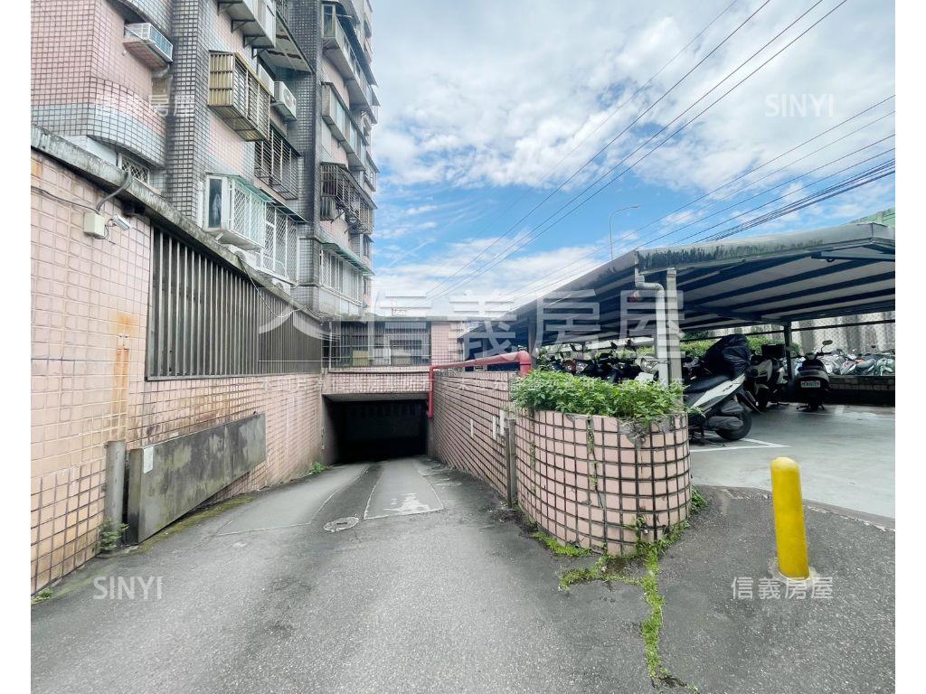 摩登生活景觀屋房屋室內格局與周邊環境