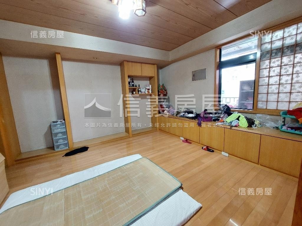 忠孝路三樓大空間房屋室內格局與周邊環境