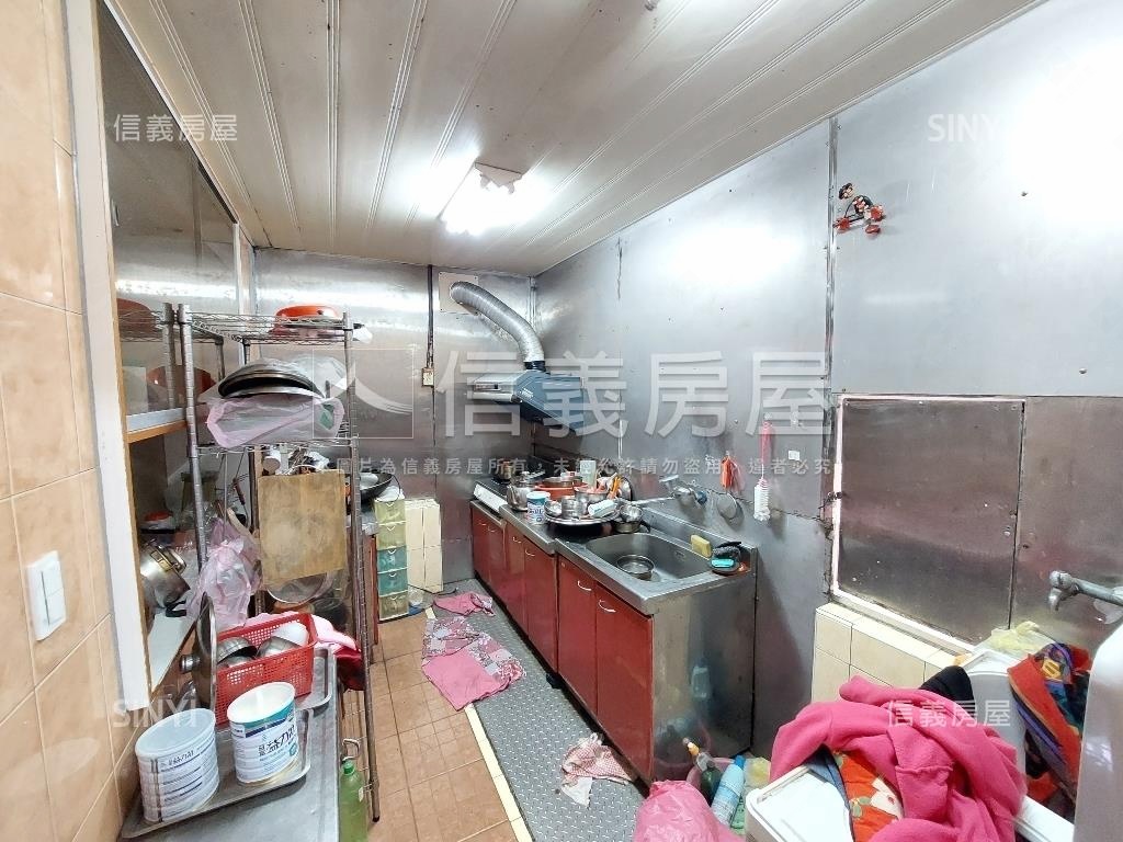 忠孝路三樓大空間房屋室內格局與周邊環境