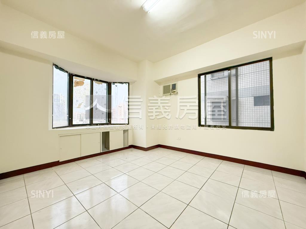 柳川旁精緻三房房屋室內格局與周邊環境