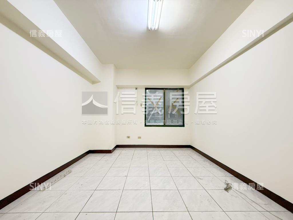 柳川旁精緻三房房屋室內格局與周邊環境