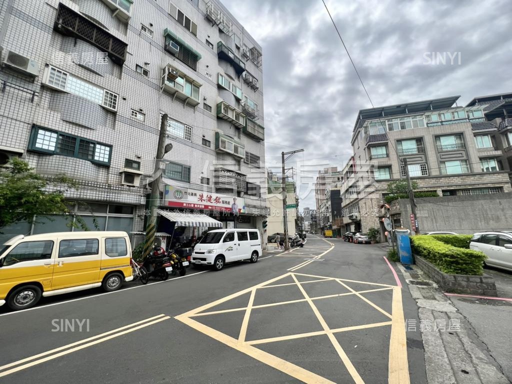 約７米大面寬低總價住店房屋室內格局與周邊環境