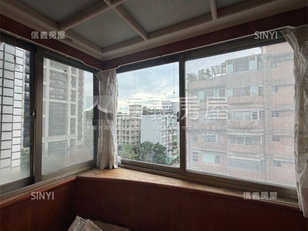 專任早安大直首選三房房屋室內格局與周邊環境