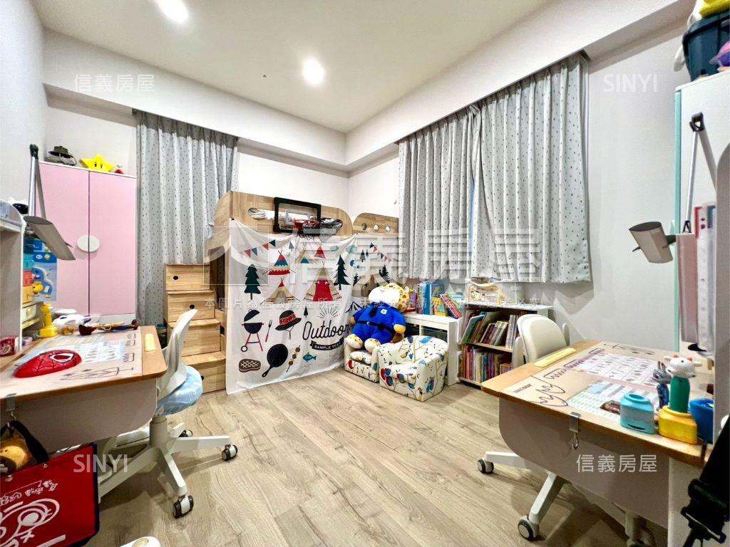 臺邦時尚景觀三房雙平車房屋室內格局與周邊環境