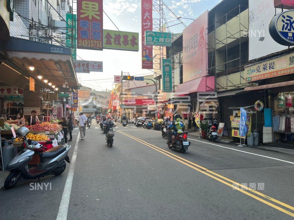 正塗城路閃亮鑽石透店房屋室內格局與周邊環境