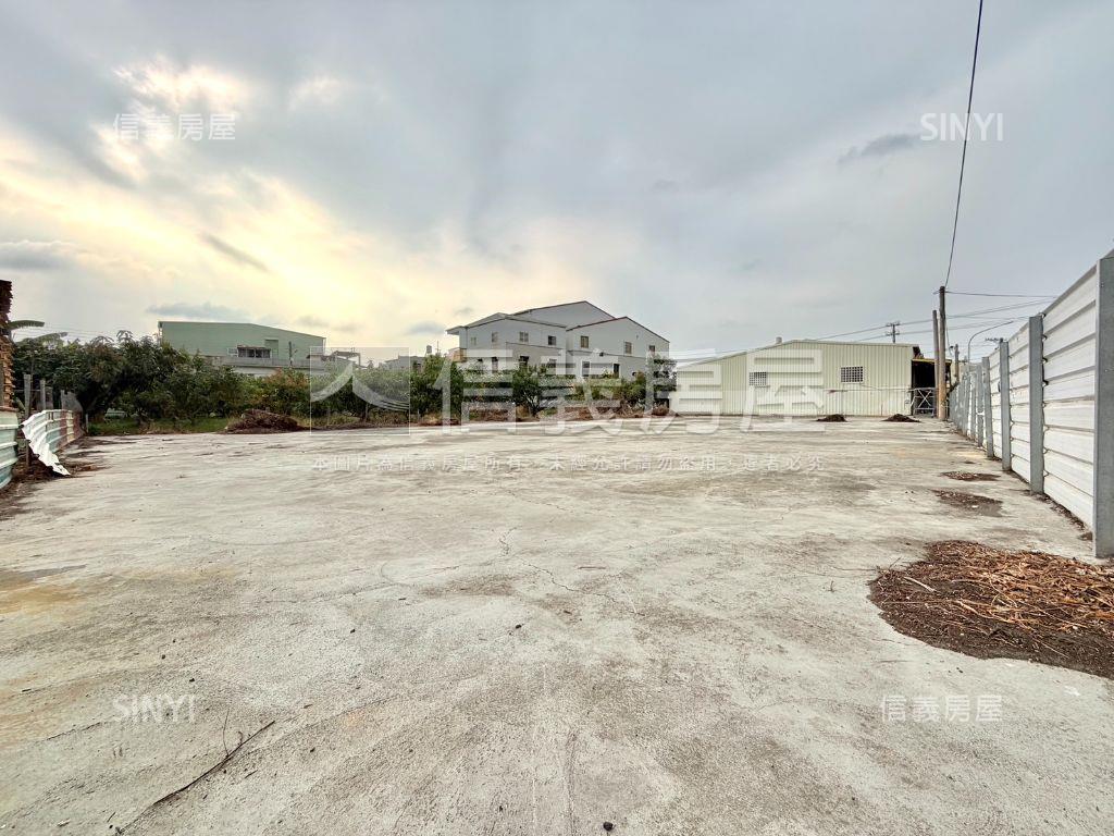 官田臨路約１５米百坪地Ｂ房屋室內格局與周邊環境