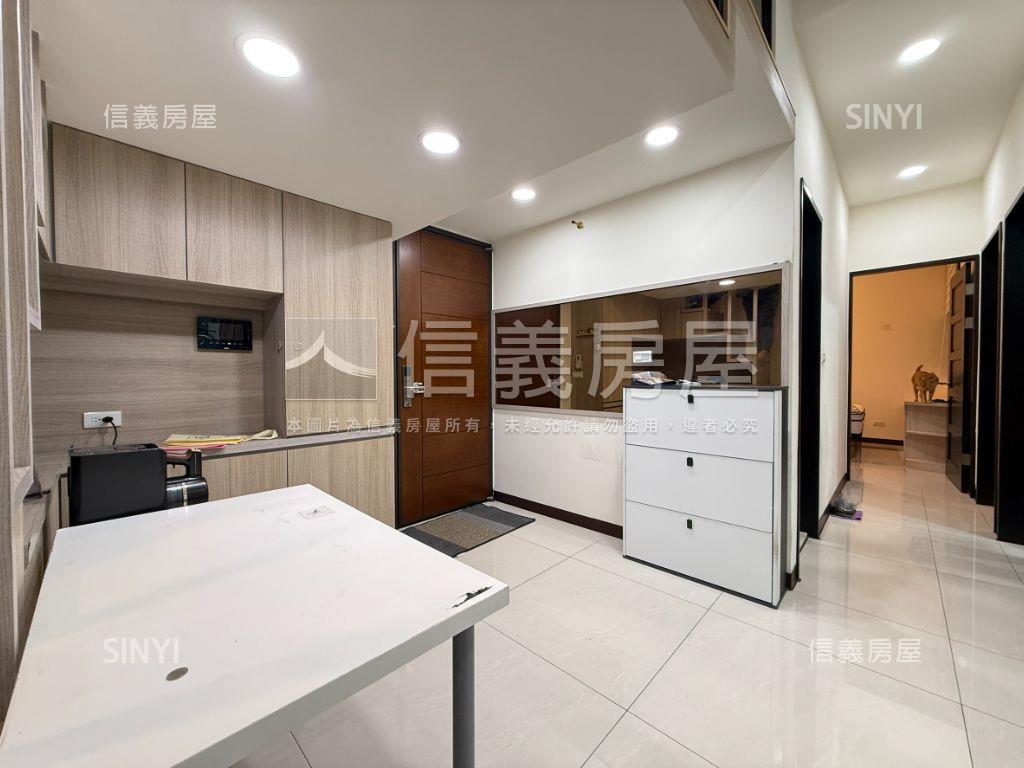 昱凱皇苑兩房兩衛浴有車位房屋室內格局與周邊環境