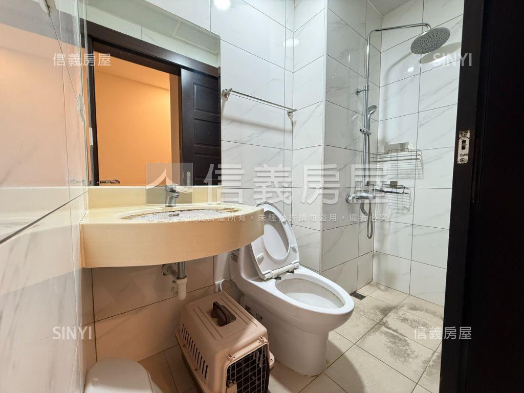 昱凱皇苑兩房兩衛浴有車位房屋室內格局與周邊環境