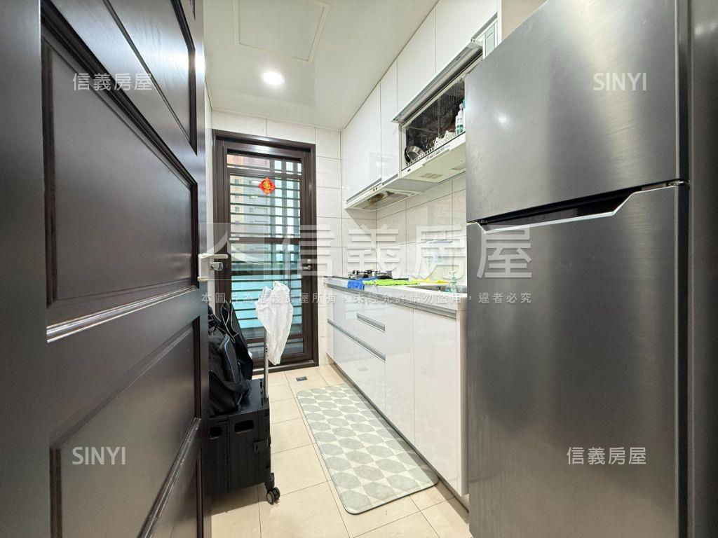 昱凱皇苑兩房兩衛浴有車位房屋室內格局與周邊環境