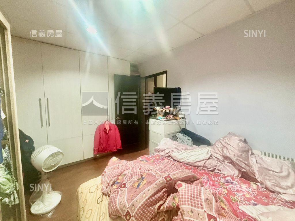 屋主用心大空間近捷運頂加房屋室內格局與周邊環境