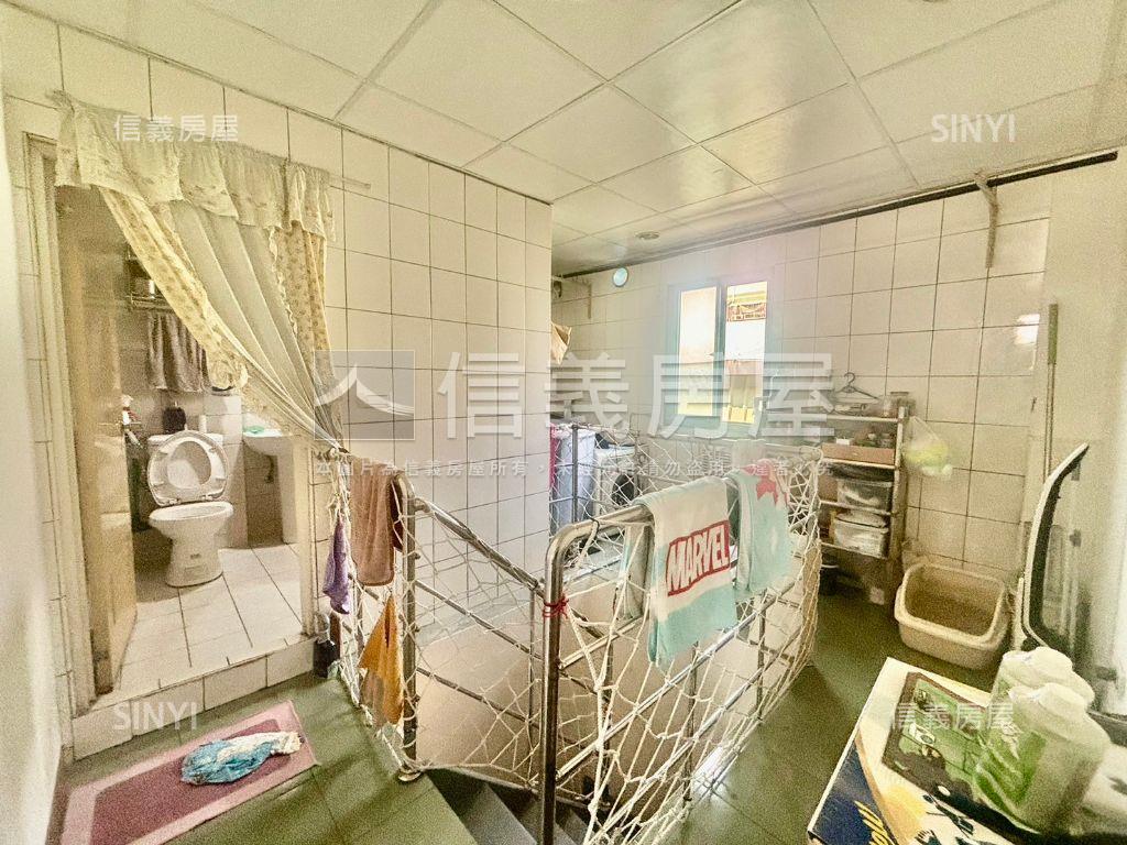 屋主用心大空間近捷運頂加房屋室內格局與周邊環境