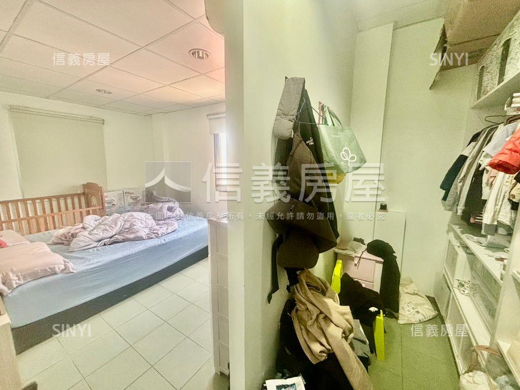 屋主用心大空間近捷運頂加房屋室內格局與周邊環境