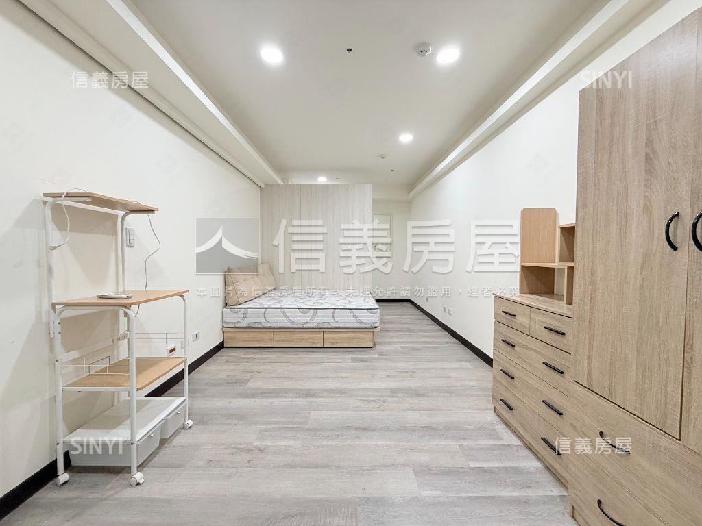 稀有海洋都心３期１房車位房屋室內格局與周邊環境