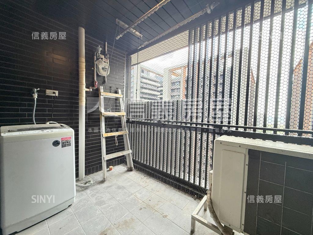 稀有海洋都心３期１房車位房屋室內格局與周邊環境